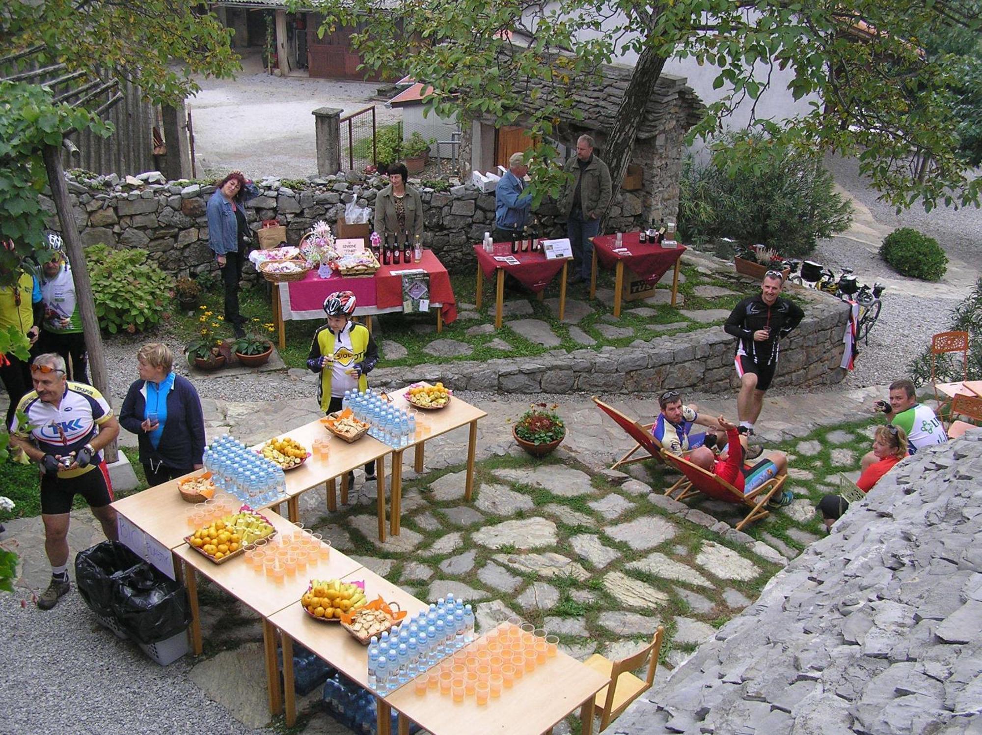 Pliskovica Youth Hostel Eksteriør bilde