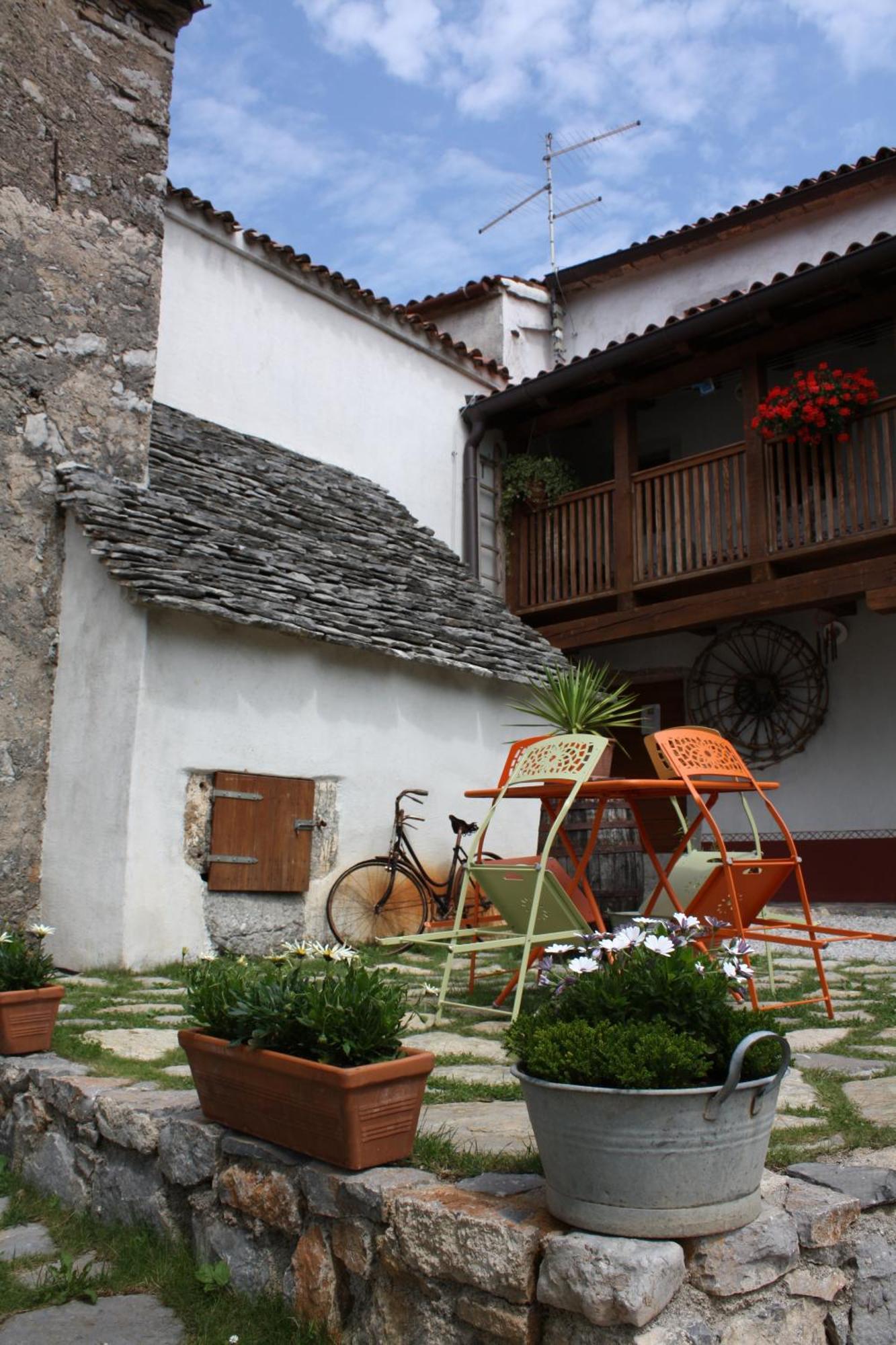 Pliskovica Youth Hostel Eksteriør bilde